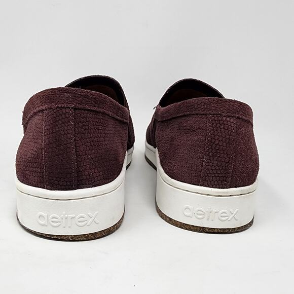 Aetrex Slip-on Comfort Sneakers Women 10M Kenzie Burgundy Leather Snake Texture - Picture 7 of 11